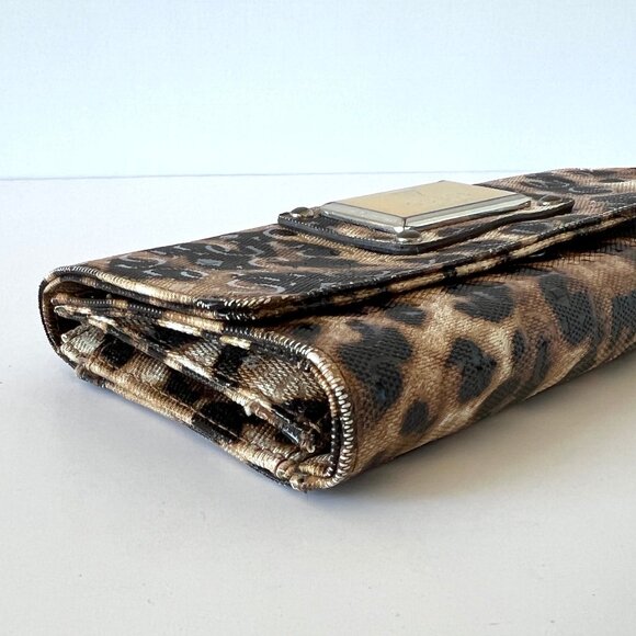 Guess Vera Cruz SLG Cheetah Tri-fold Wallet, SC306166 Coated, VGC! - Picture 9 of 14